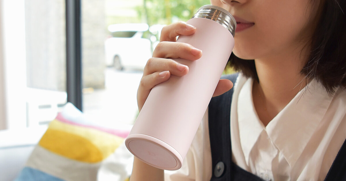 Xiaomi Mijia thermos with a volume of 350 ml receives one of the lowest prices. It costs less than € 11 - Xiaomi Planet