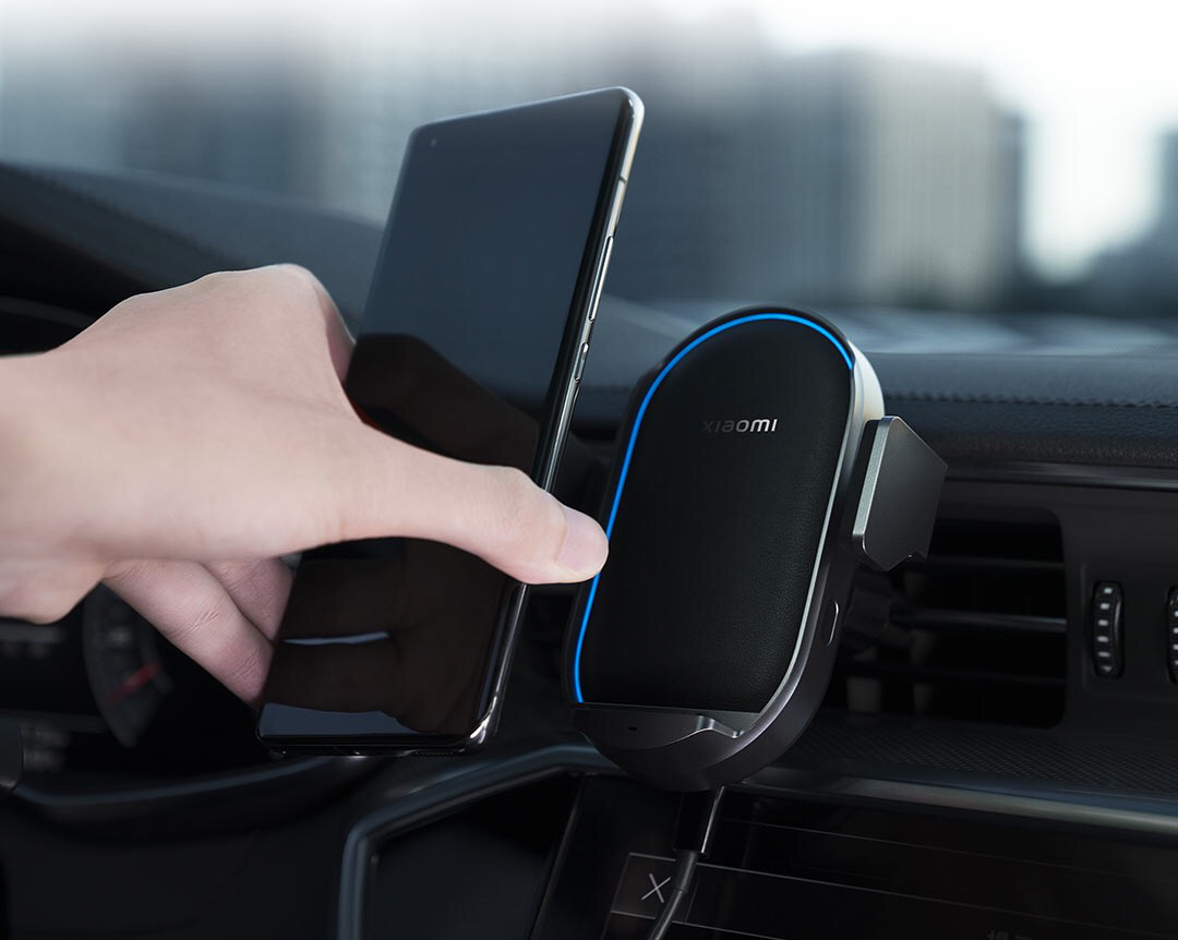 Xiaomi brings a 50W auto-opening wireless car charger