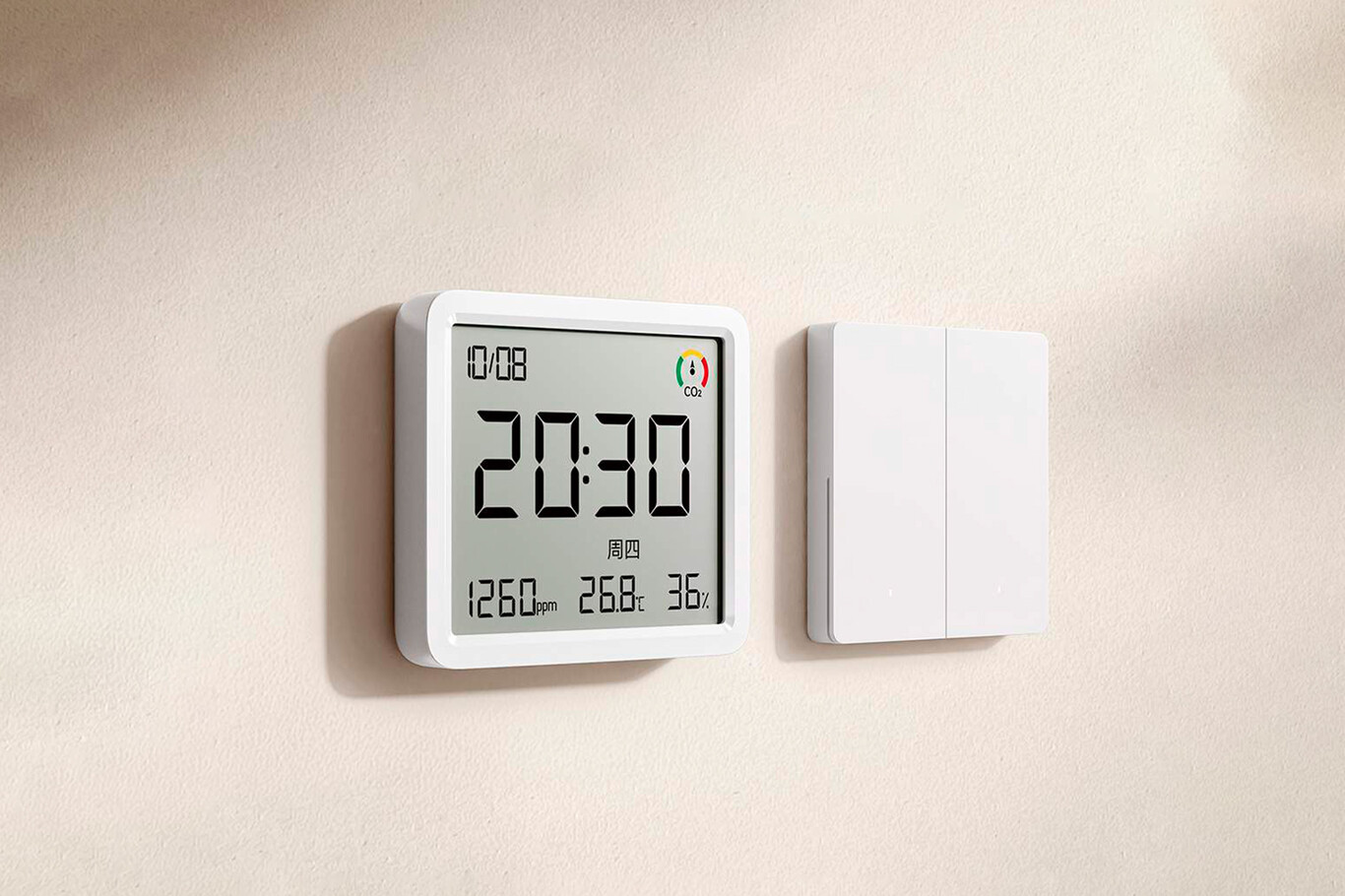 Mijia Smart Thermometer and Hygrometer 3 Pro na stene